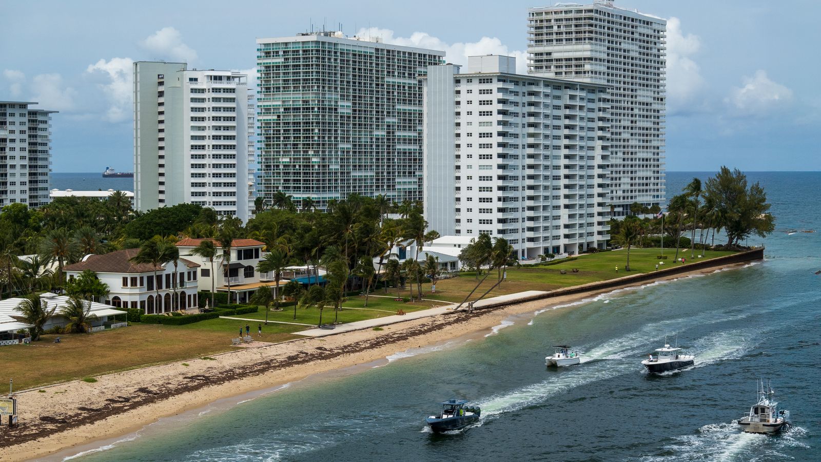 Fort Lauderdale beachfront high-rises and boats on the Intracoastal